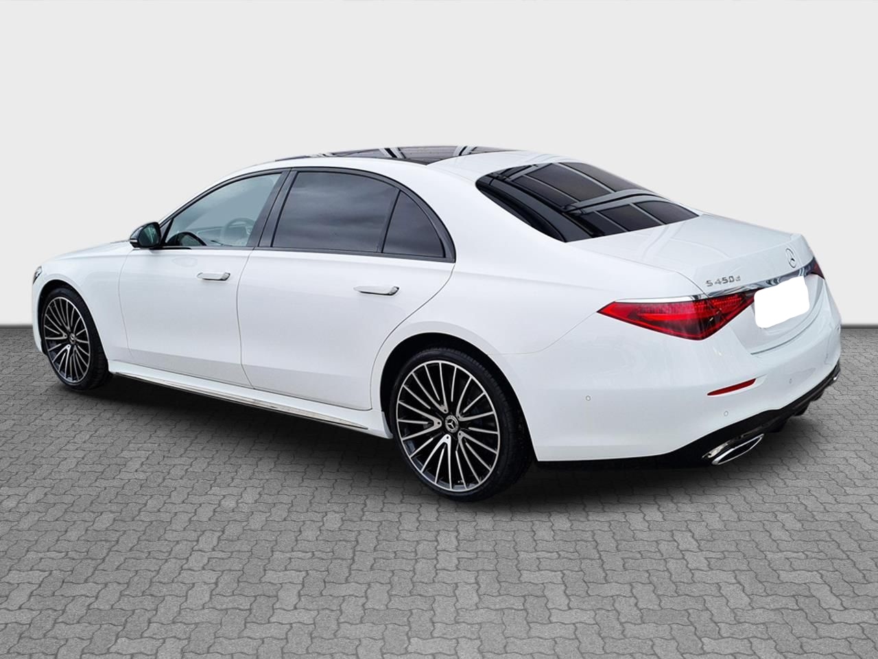 MERCEDES S 450d 4MATIC AMG LONG | FACELIFT | SKLADEM | české předváděcí auto | luxusní prodloužená limuzína | nafta 390 koní | bílá metalíza s černou kůží | maximální výbava | VIP sleva | nákup online | AUTOiBUY.com